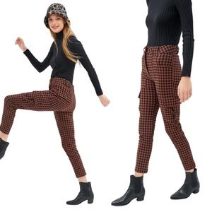 ❤️UO Urban Outfitters Elaine Brown Checkered Cargo Pants Skinny Rust Pockets 2
